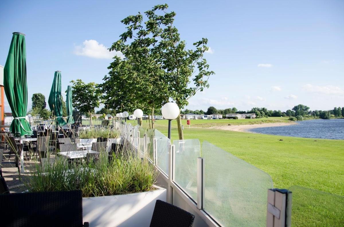 Luxe Chalet Direct Aan Het Water Met Strand Lith Exterior photo