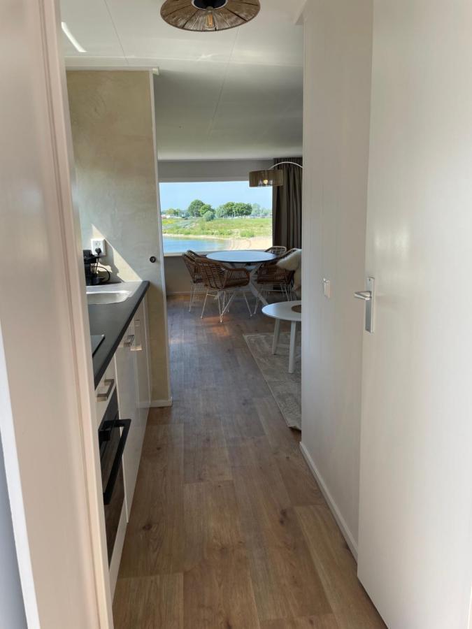 Luxe Chalet Direct Aan Het Water Met Strand Lith Exterior photo