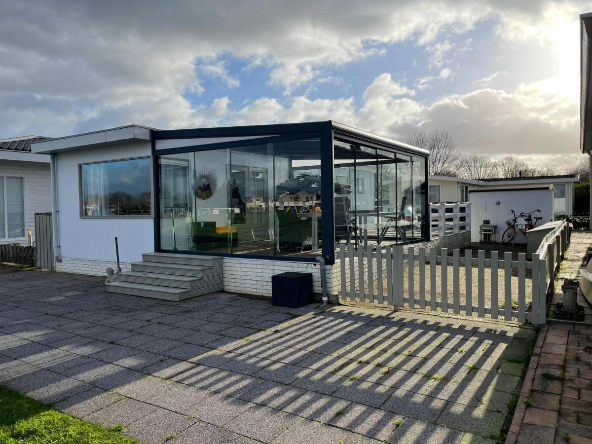 Luxe Chalet Direct Aan Het Water Met Strand Lith Exterior photo