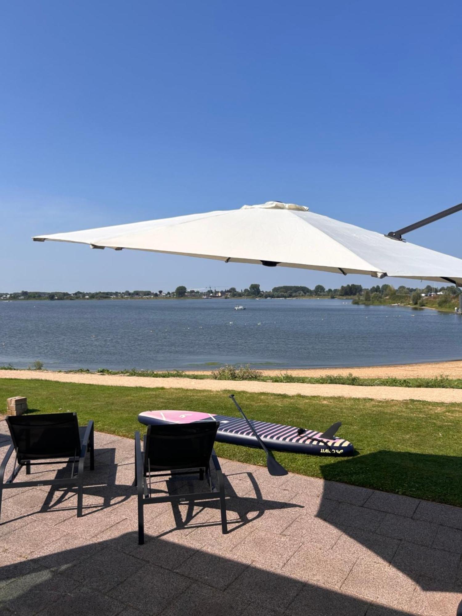 Luxe Chalet Direct Aan Het Water Met Strand Lith Exterior photo